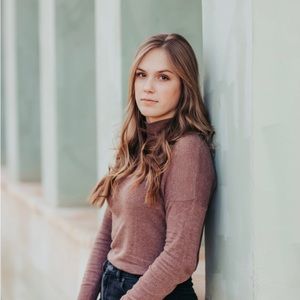 Meet your Posher, Kiana